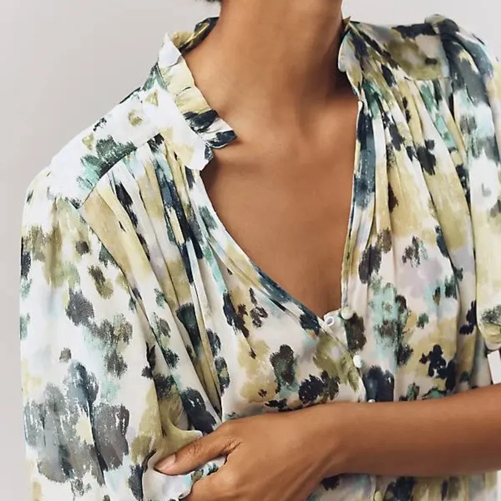 Nwot Anthropologie Floral short sleeve Blouse